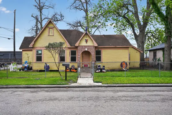 2621 Eastman Street, Houston, TX 77009