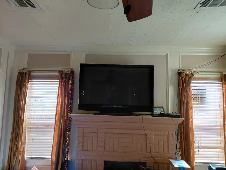 2621 Eastman Street, Houston, TX 77009 - #3