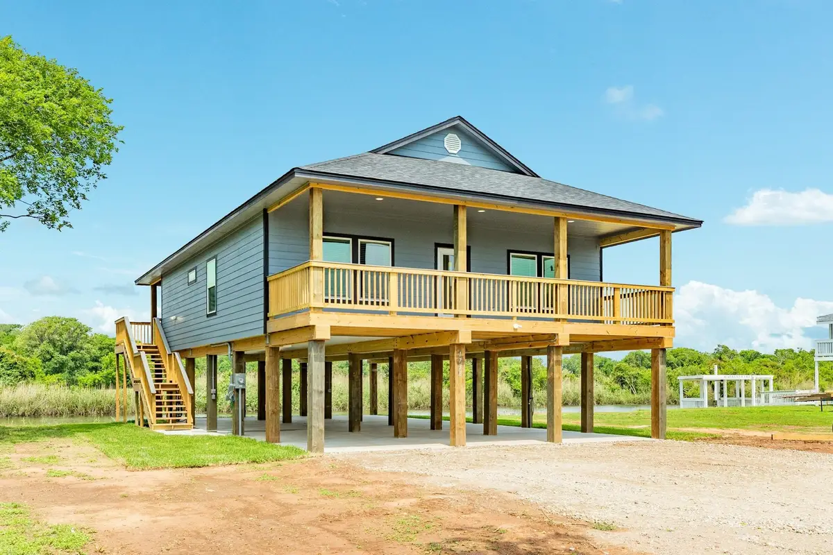 1738 Duncan Drive, Oyster Creek, TX 77541 - Image #1