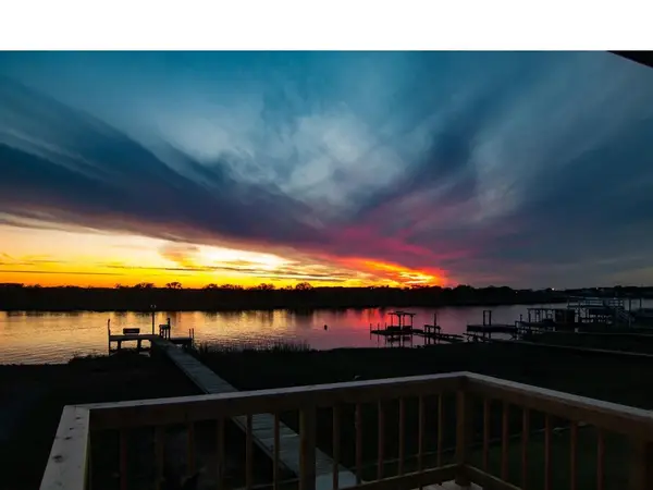 460 616, Sargent, TX 77414