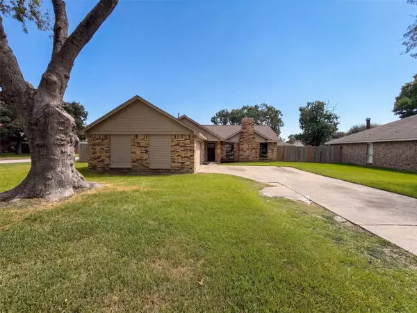 10942 Collingswood Drive, La Porte, TX 77571