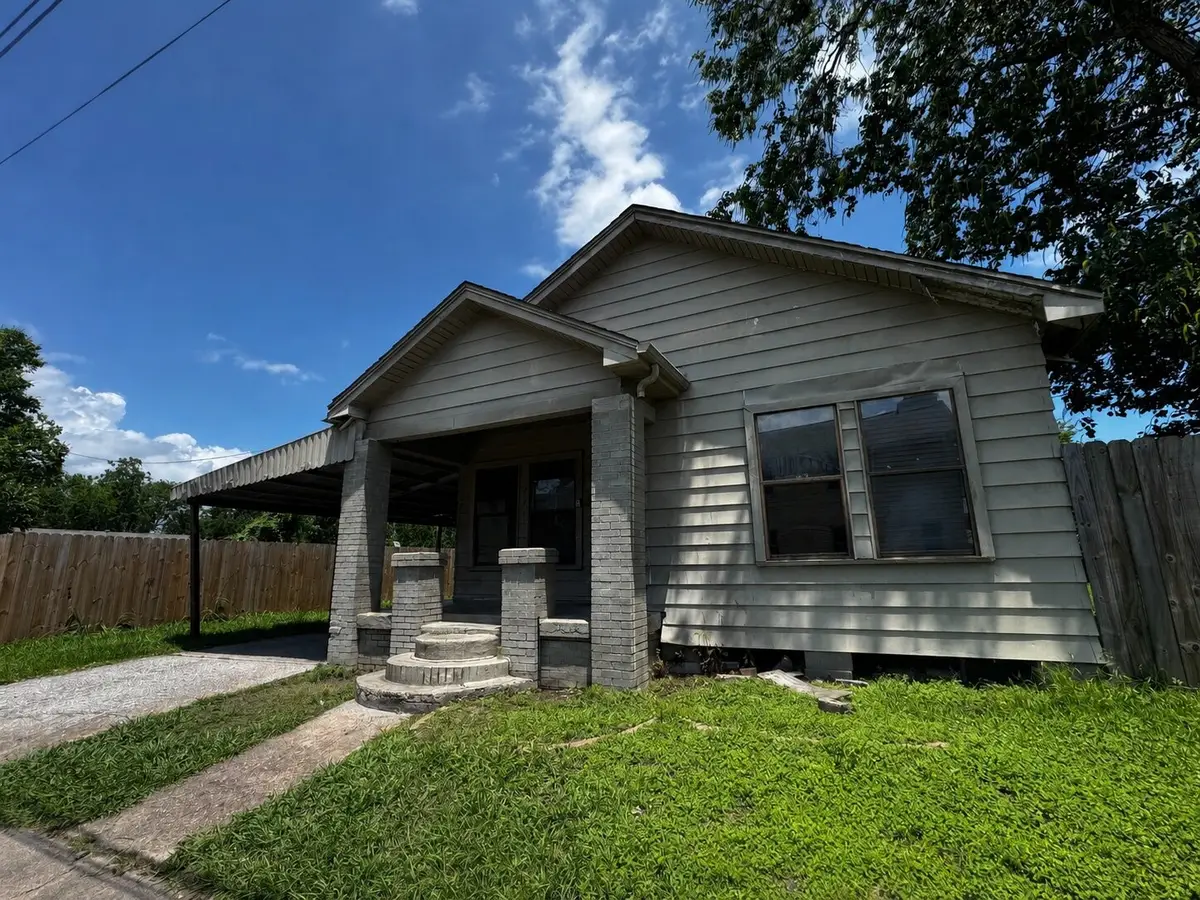 720 Yupon Street, Baytown, TX 77520 - #1