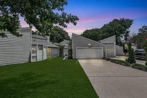 1109 Winding Way Drive, Friendswood, TX 77546