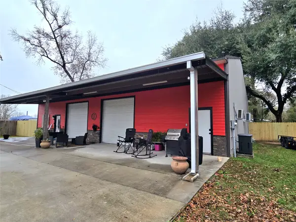 752 County Road 2250, Cleveland, TX 77327