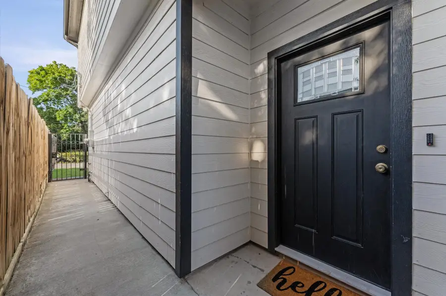7318 Avenue J, Houston, TX 77011 - #2