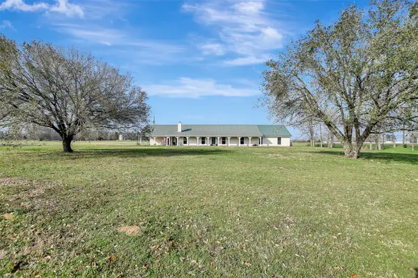 599 County Road 295, Garrison, TX 75946