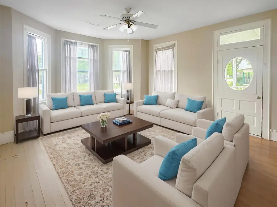 307 N Pecan, Moulton, TX 77975 - Image #3