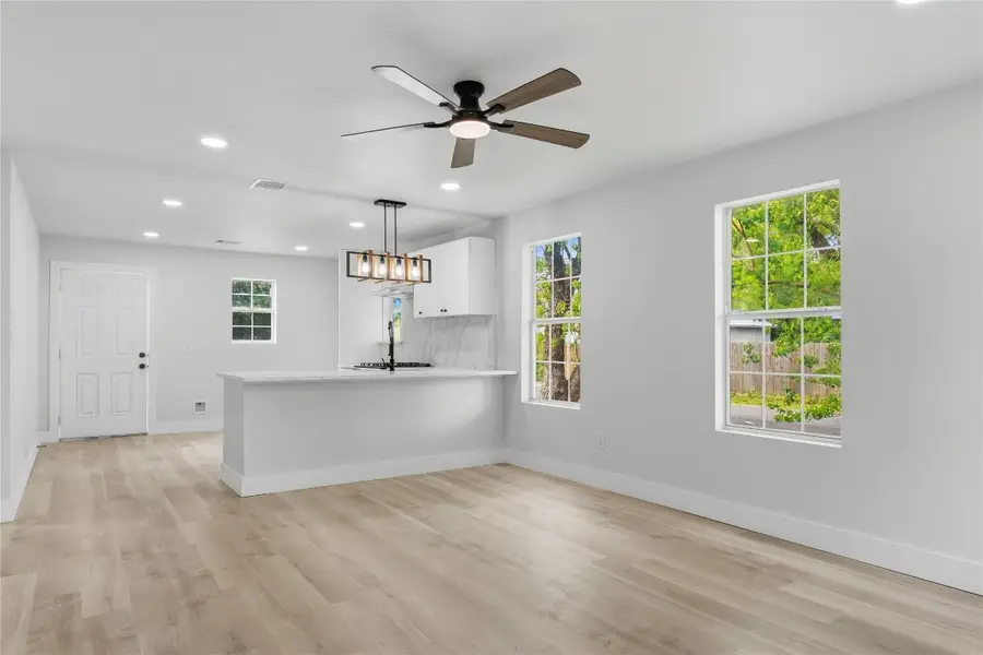 300 Hafer St, Baytown, TX 77520 - #3