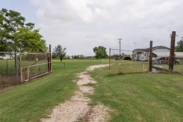 26544 S Us-59 S, El Campo, TX 77437