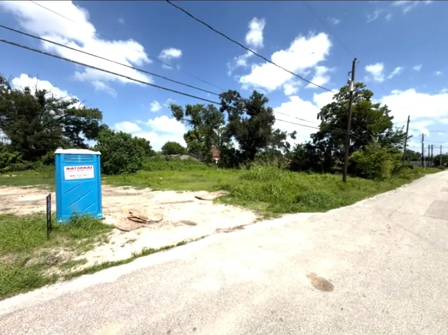 4026 Falls Street, Houston, TX 77026 - #2