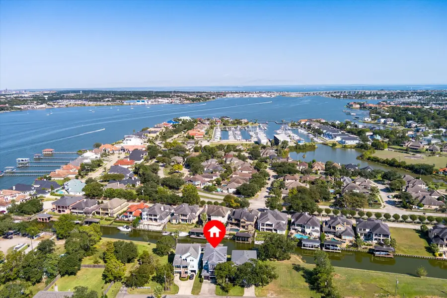 211 Valmar Street, Kemah, TX 77565 - Image #3