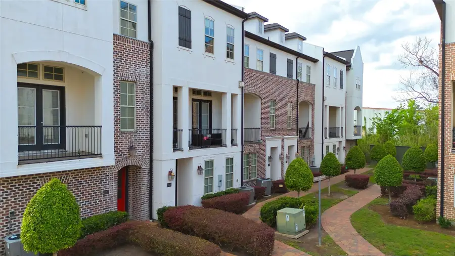 2029 Fannin N, Houston, TX 77045 - #2