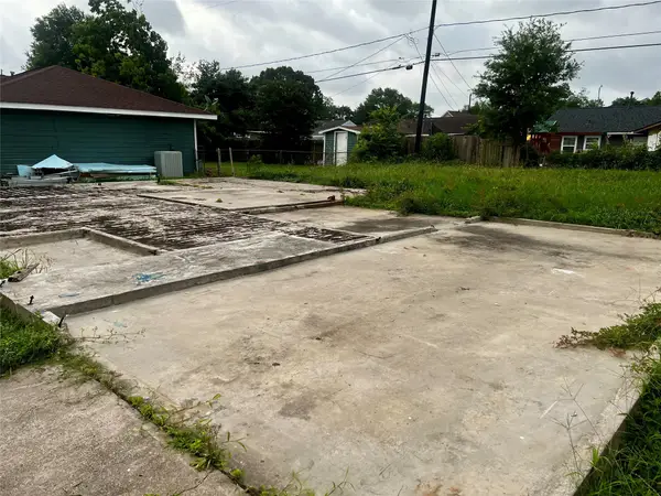 3304 Bond Street, Pasadena, TX 77503