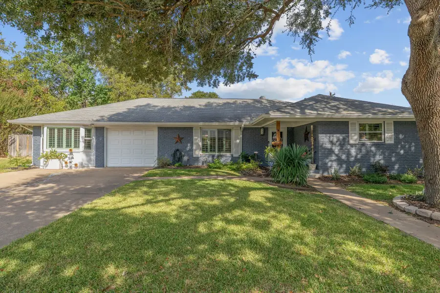 502 Spinn Street, Brenham, TX 77833 - Image #2