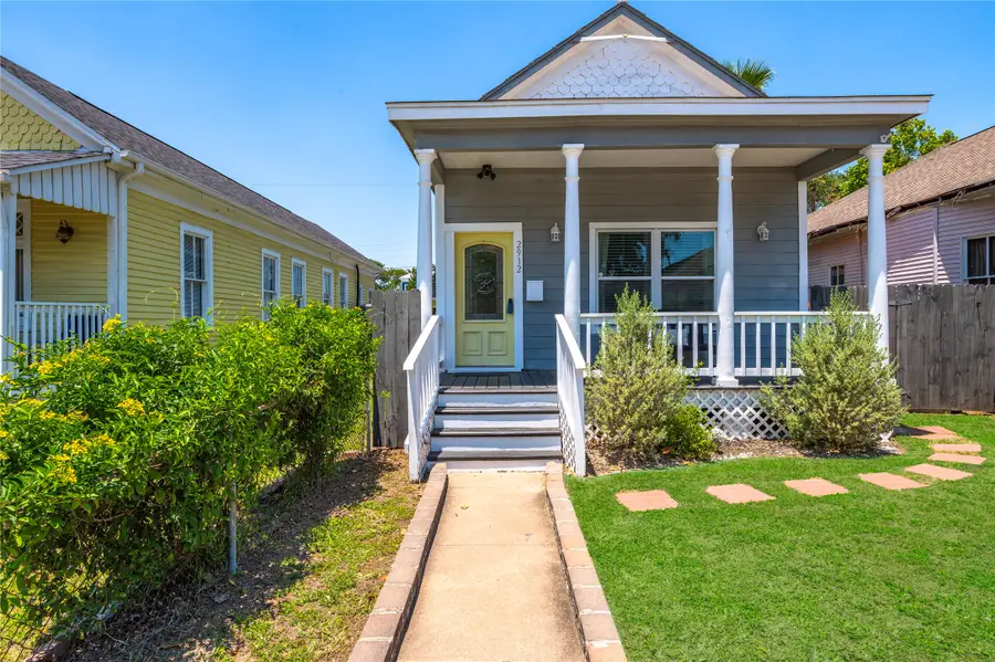 2912 Avenue N 1/2, Galveston, TX 77550 - #2