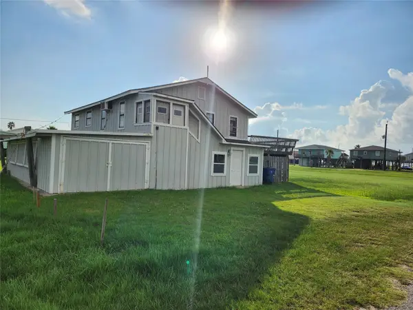 522 Surf Drive, Surfside Beach, TX 77541