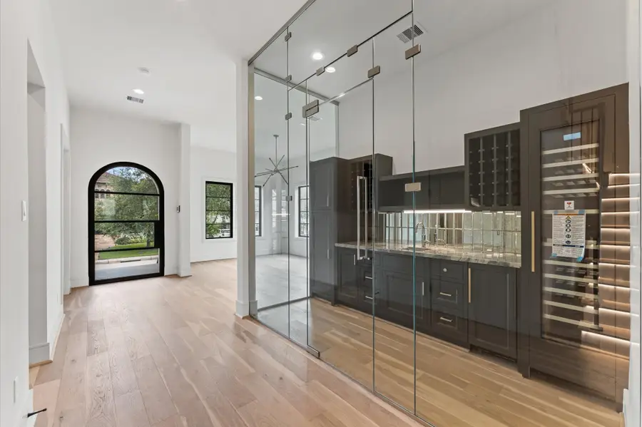 316 W 30th Street, Houston, TX 77018 - Image #2