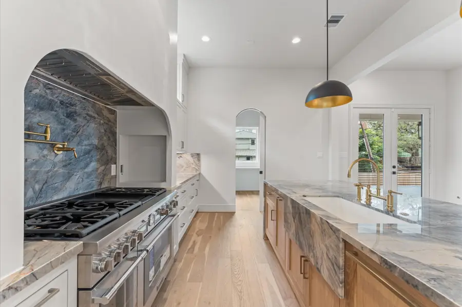 316 W 30th Street, Houston, TX 77018 - Image #3