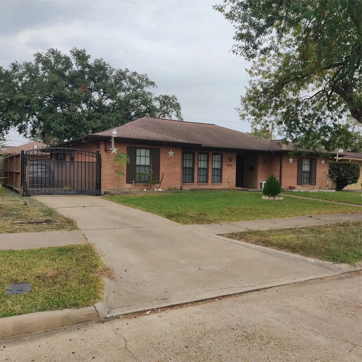 8111 Meadville Street, Houston, TX 77061 - #1