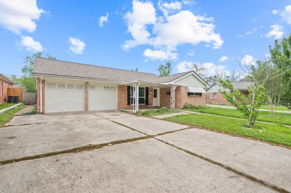 11707 N Nottingham Circle, Houston, TX 77071