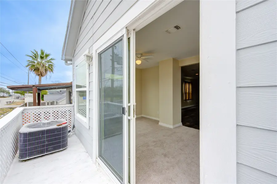 313 Grand Avenue, Bacliff, TX 77518 - Image #3