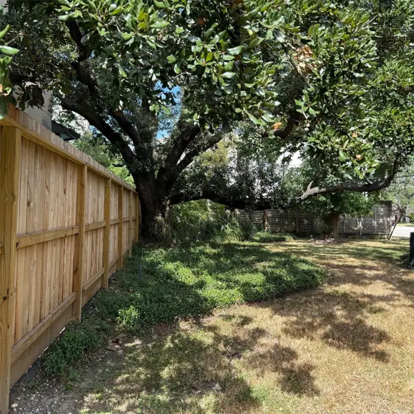 5100 Evergreen Street, Bellaire, TX 77401