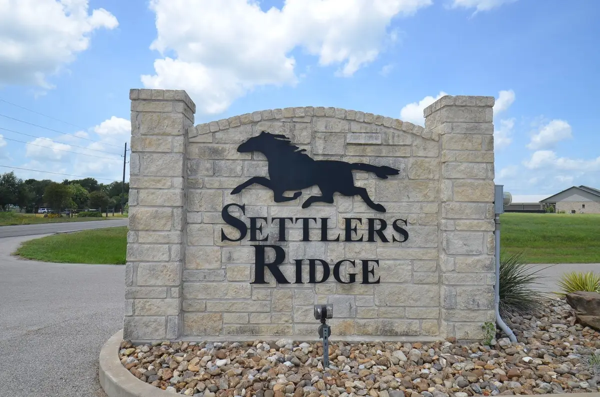 5625 Longhorn Trail, Sealy, TX 77474 - #1