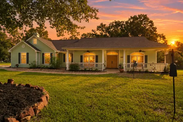 28907 Valley Commons Drive, Huffman, TX 77336