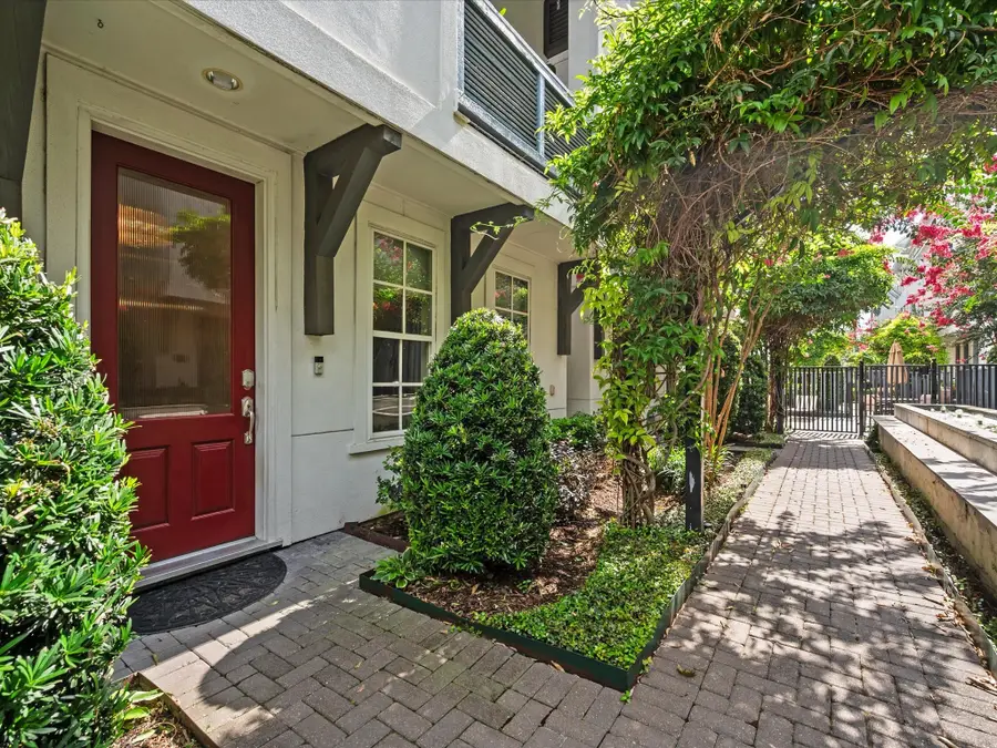 249 E 27th Street, Houston, TX 77008 - Image #2