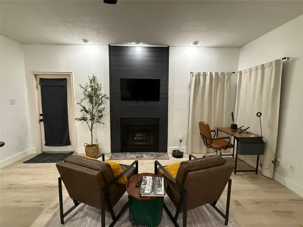 2011 Spenwick Drive #519, Houston, TX 77055