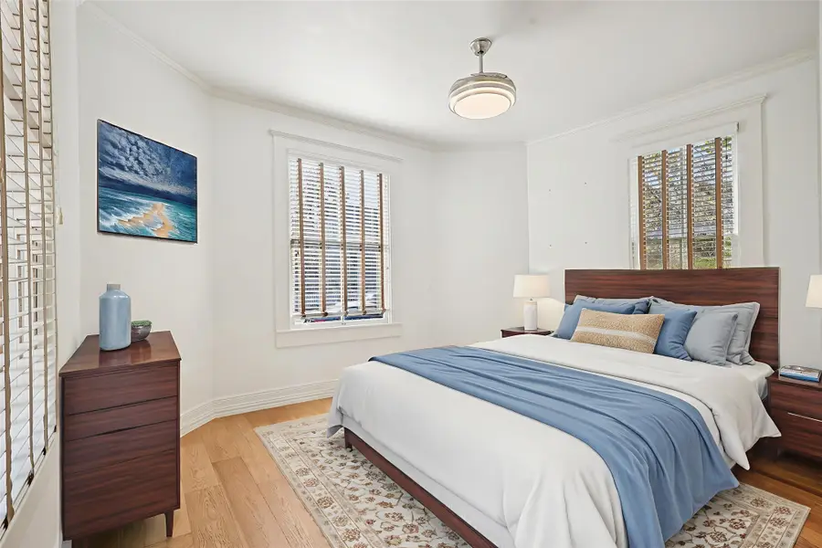 1910 Avenue M 1/2, Galveston, TX 77550 - Image #3