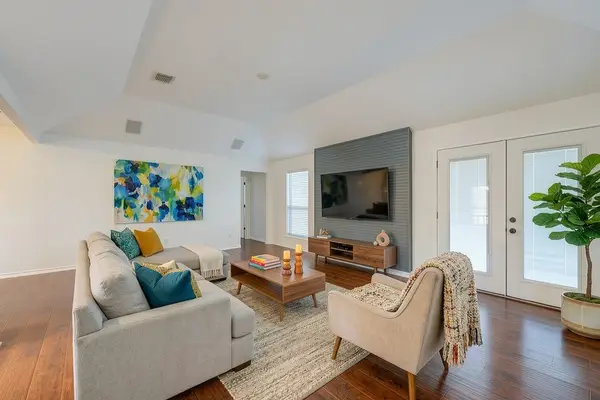 1016 Chateau Woods Parkway Drive, Conroe, TX 77385