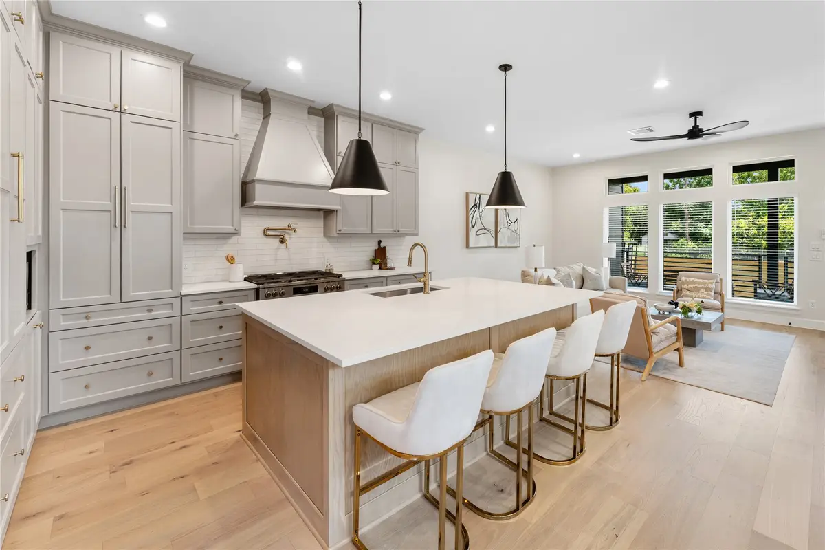 1318 E 32nd 1/2 Street, Houston, TX 77022 - Image #1