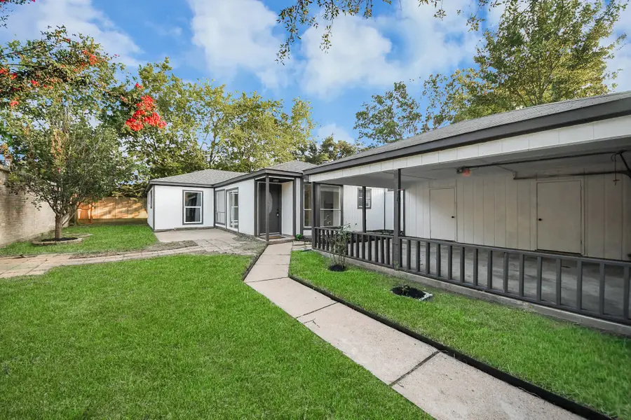 10915 Berry Tree Drive, Houston, TX 77064 - #2