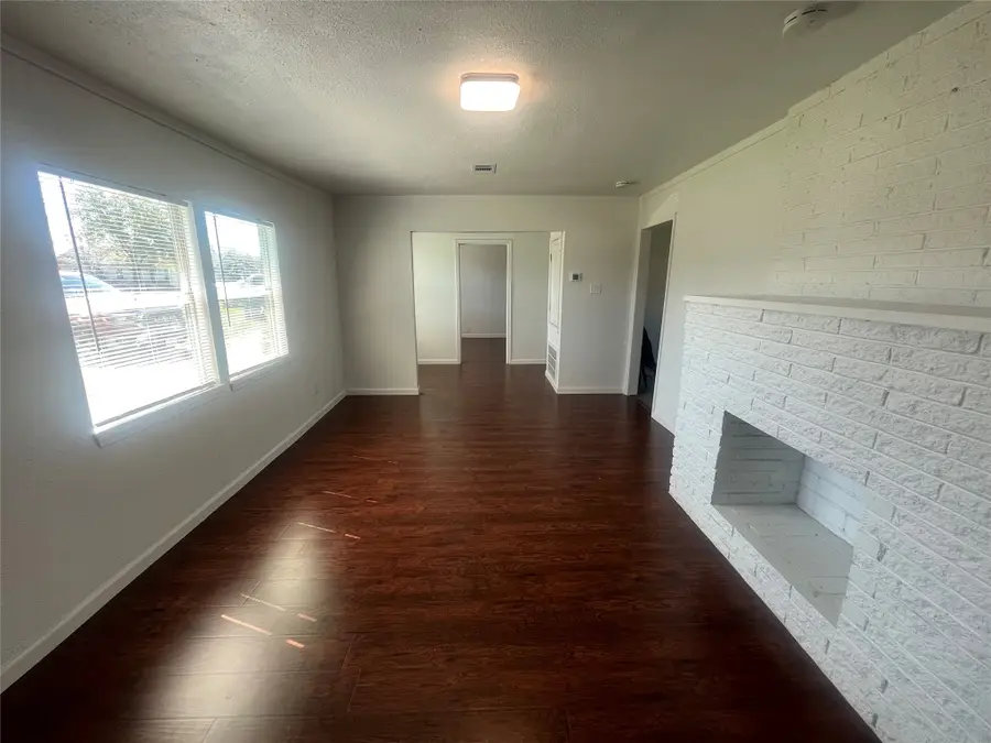 2302 35th Ave N, Texas City, TX 77590 - #3