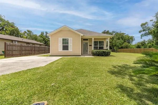1708 Rosalee Street, La Marque, TX 77568