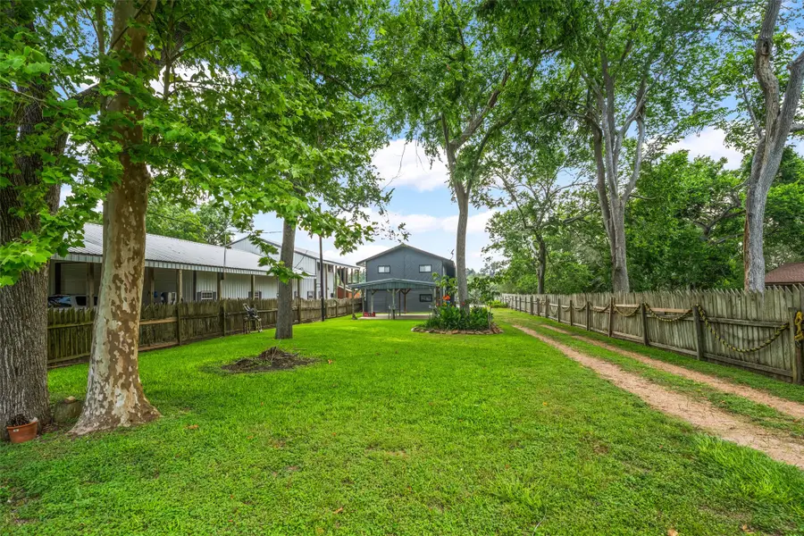 215 Selkirk Road, Matagorda Sargent, TX 77414 - Image #2