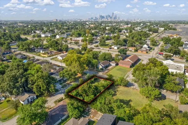 2302 Chew Street Street, Houston, TX 77020