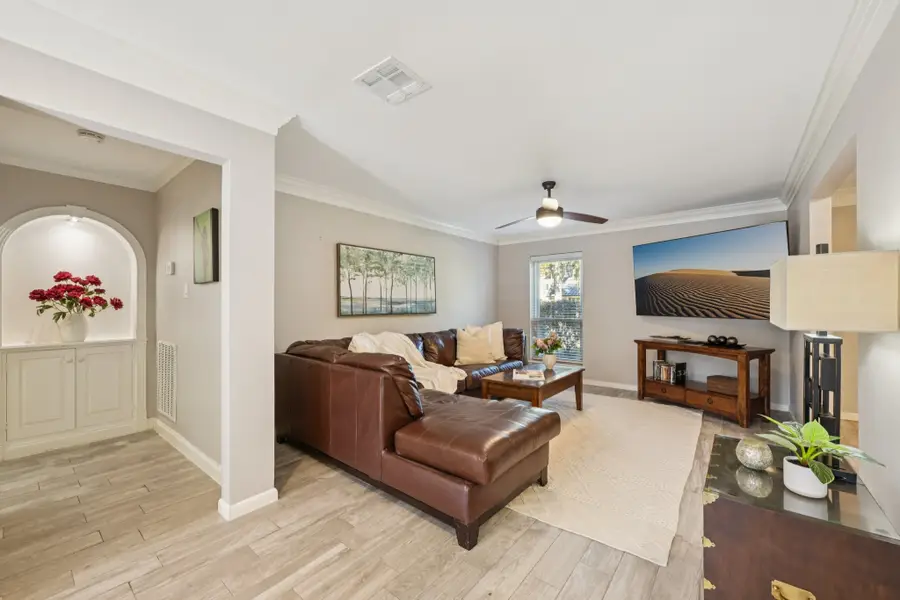 12527 Honeywood Trail, Houston, TX 77077 - Image #3