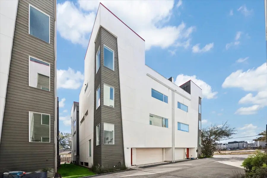 1151 W 18th Street, Houston, TX 77008 - Image #2