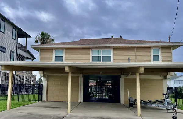 550 Pompano Street, Bayou Vista, TX 77563