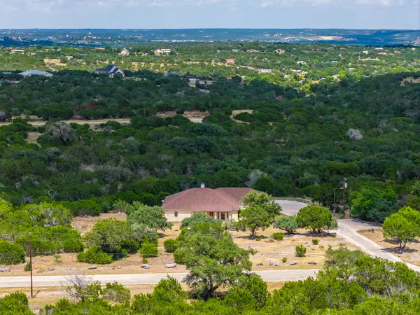 244 Genesis Trail S Drive, Kerrville, TX 78028