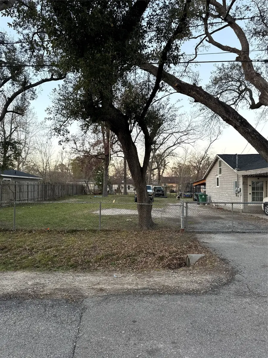 8135 Laura Koppe Road, Houston, TX 77028 - #2