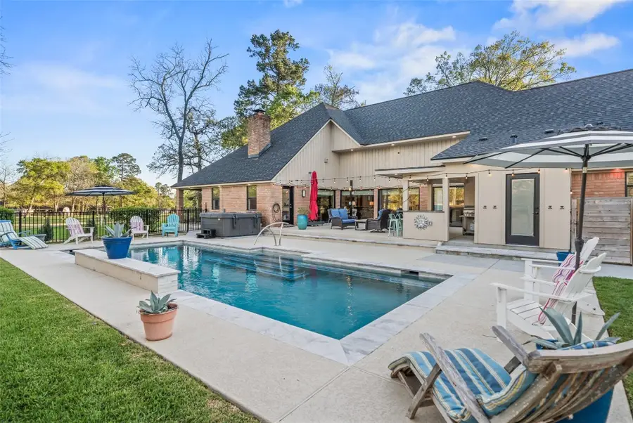 4 Thunderbird Drive, Conroe, TX 77304 - #2