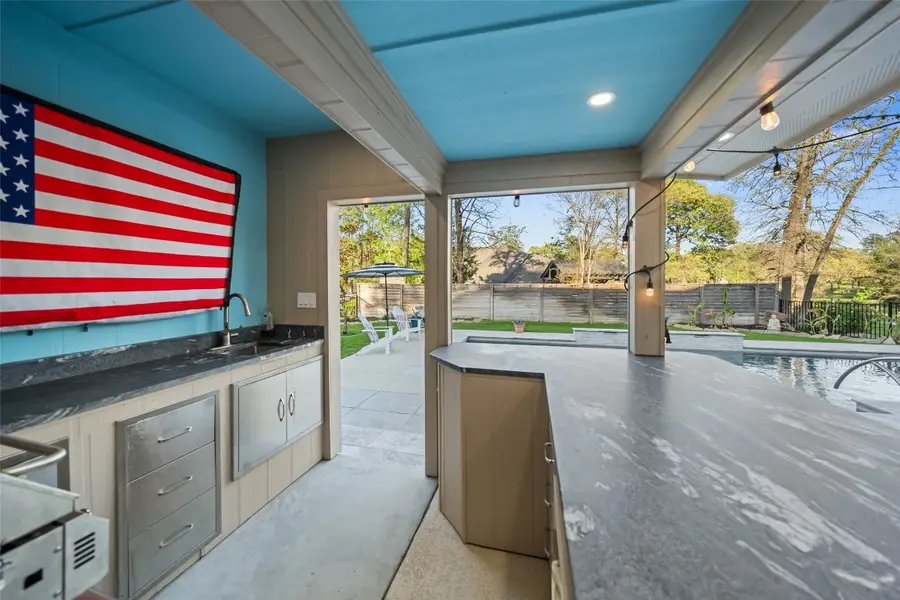 4 Thunderbird Drive, Conroe, TX 77304 - #3