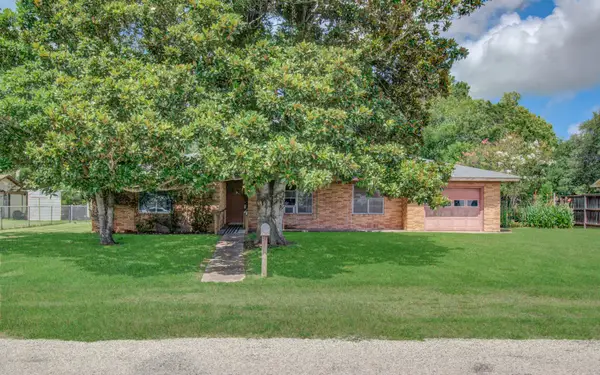 414 Forest Street, Columbus, TX 78934