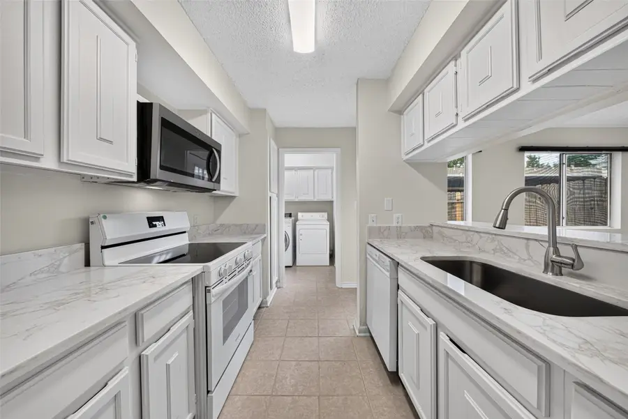 8101 Amelia Road #401D, Houston, TX 77055 - #3