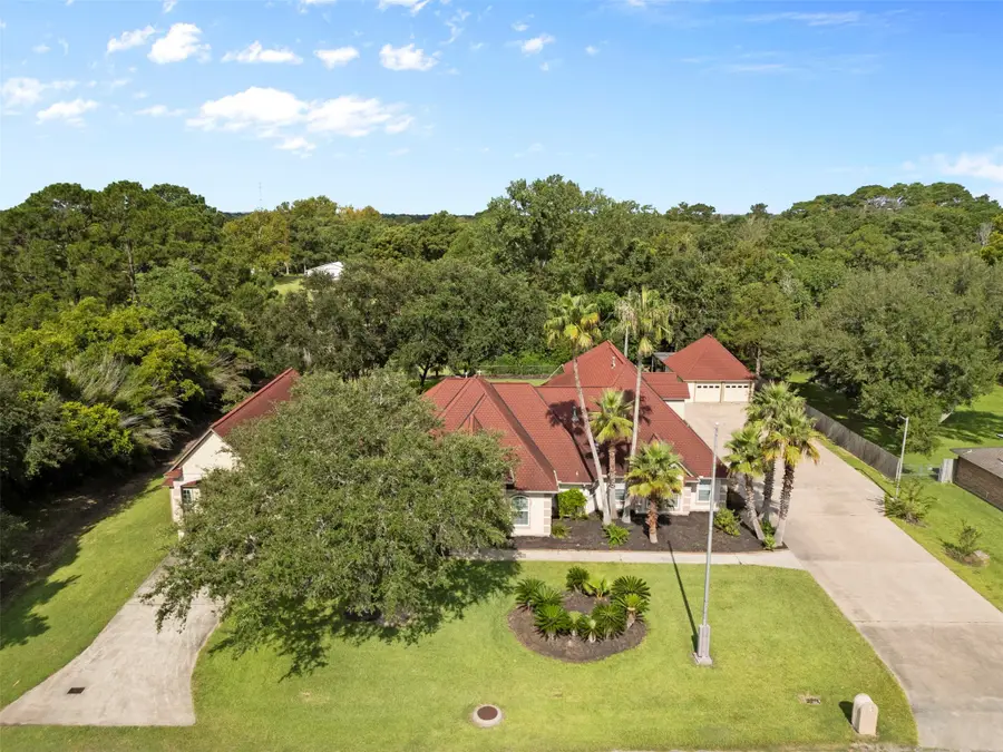 5636 Avenue M 1/2, Santa Fe, TX 77510 - Image #2