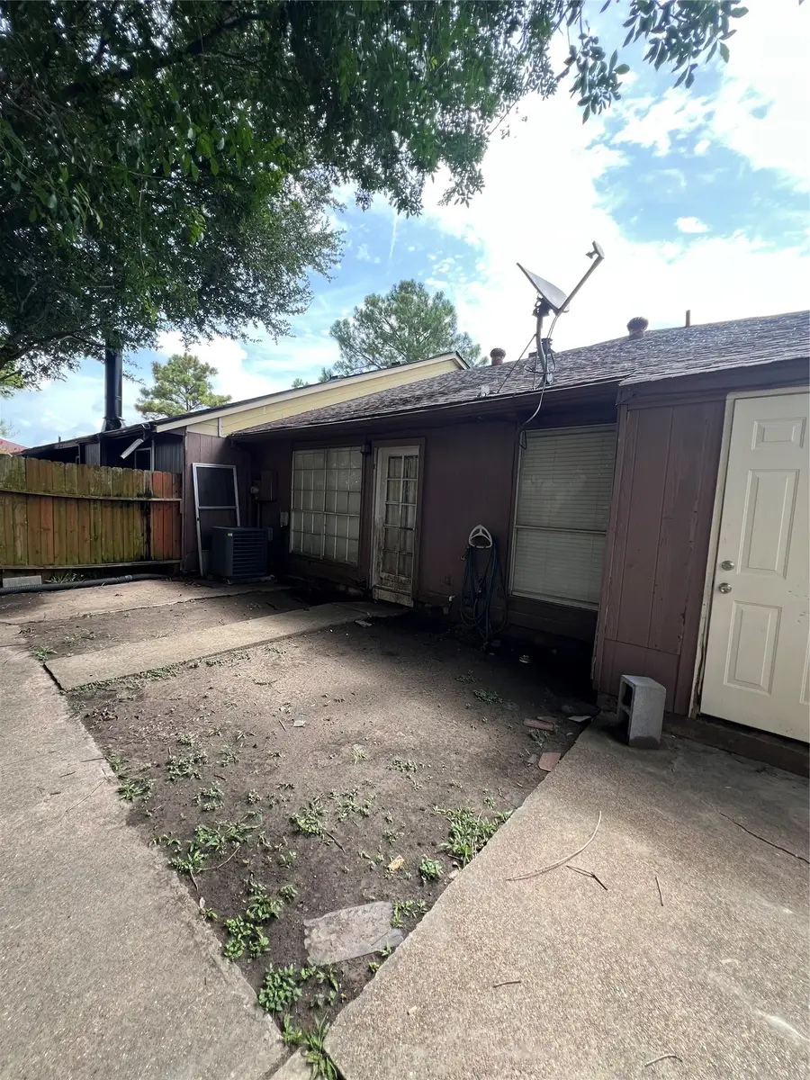 9506 Wellsworth Drive, Houston, TX 77083 - #3