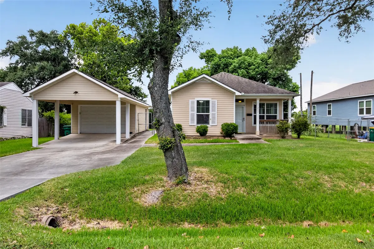 233 Beatrice Street, La Marque, TX 77568 - #1